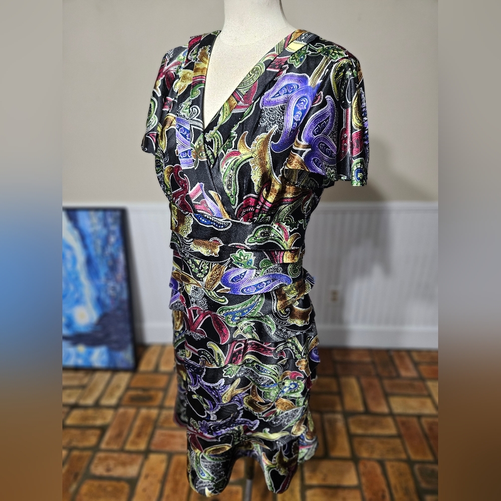 Peter Nygard Dress Paisley Print on Black, Faux Wrap Bodice V-Neck Dress, 12 - Picture 2 of 12